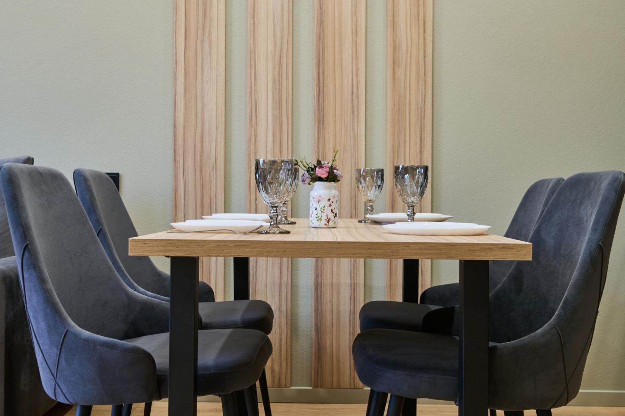 Five Business-Class Rooms In R-House Near Mega Center الماتي المظهر الخارجي الصورة