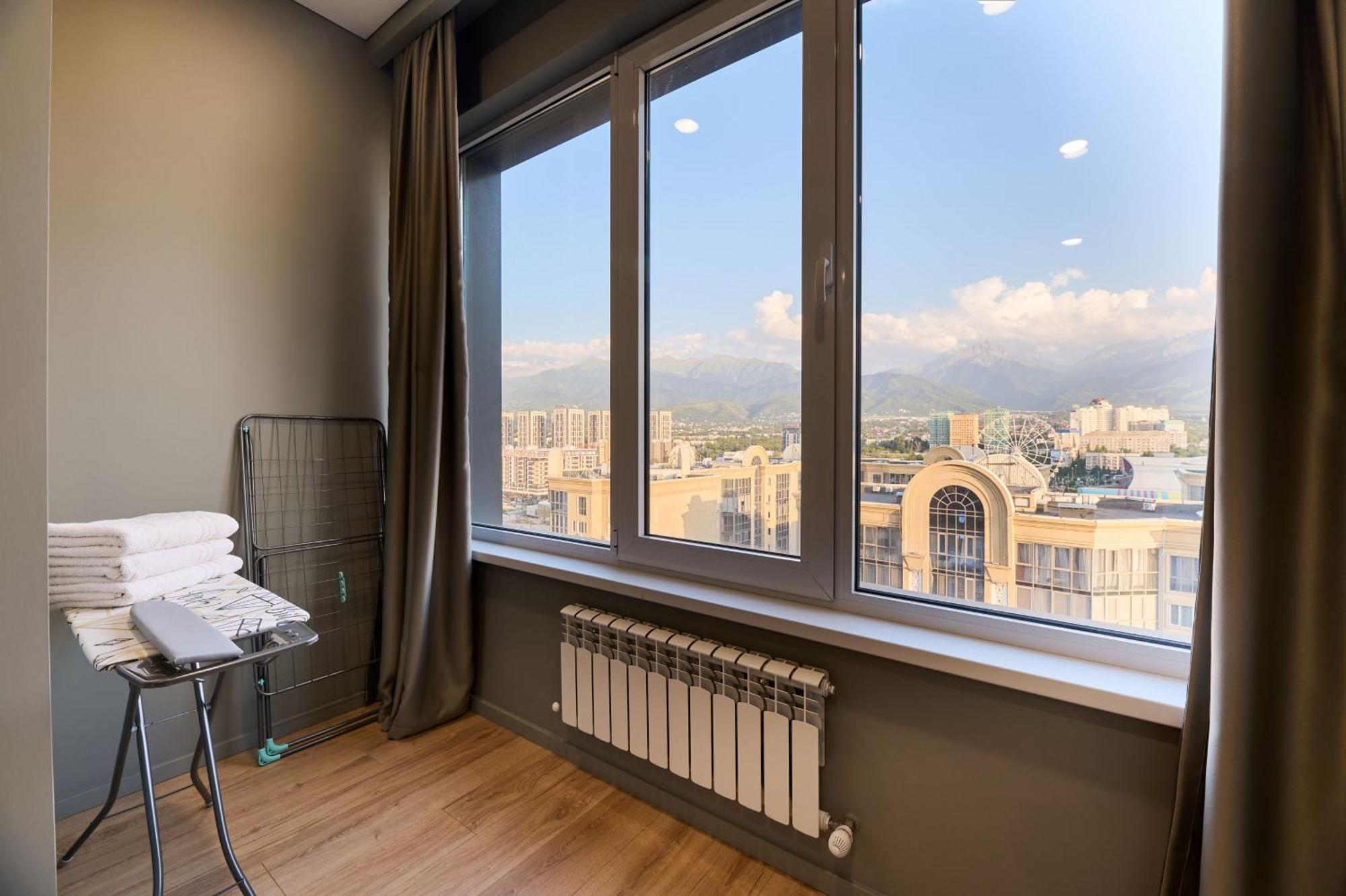 Five Business-Class Rooms In R-House Near Mega Center الماتي المظهر الخارجي الصورة